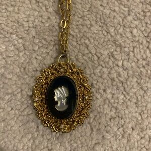 Elegant Gold Cameo Pendant Necklace